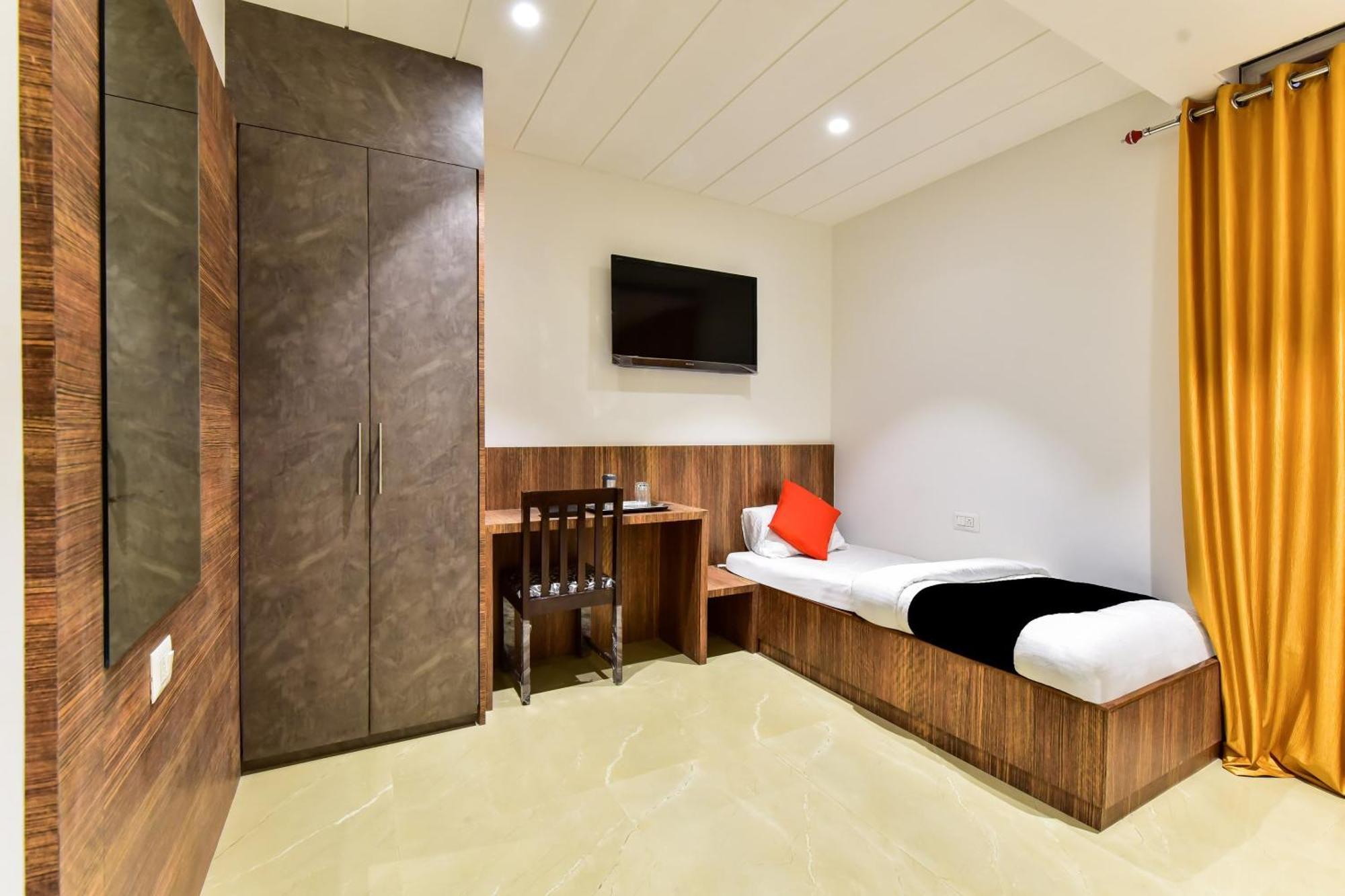 Capital O Maurya Inn Jodhpur  Exterior photo